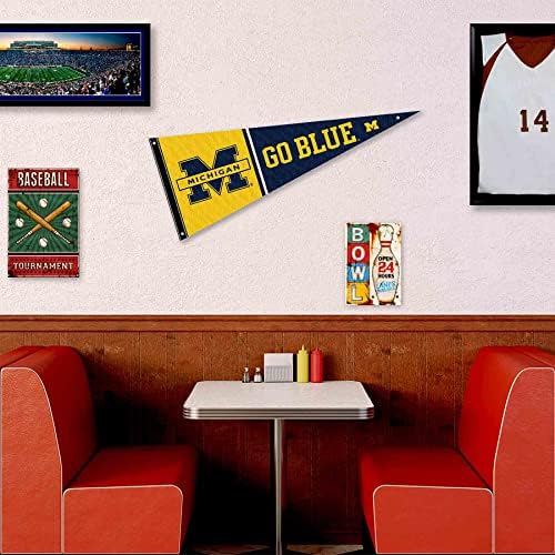 Univerzitet tima Michigan Wolverines Go plavu zastavicu i jastučiće za postavljanje zidova