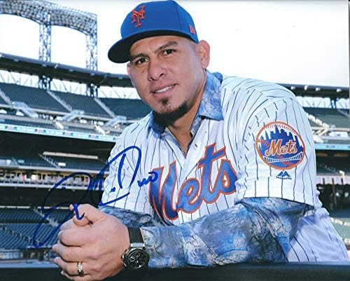 Autographing Wilson Ramos 8x10 New York Mets Photo